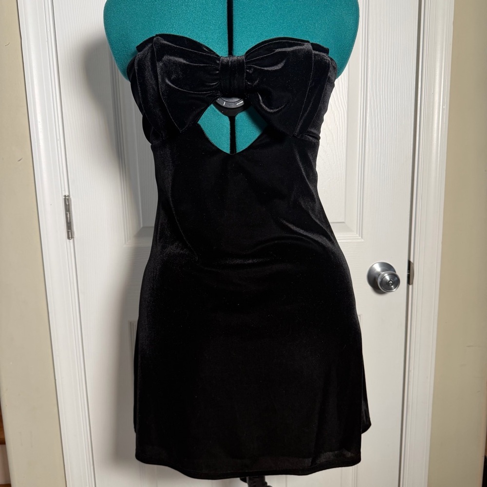 Urban Renewal Black Strapless Velvet Mini Dress with Bow & Open Cutout Detail
